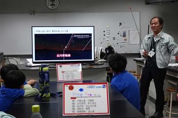 月や星の動きは・・・。 月や星の動きは・・・。