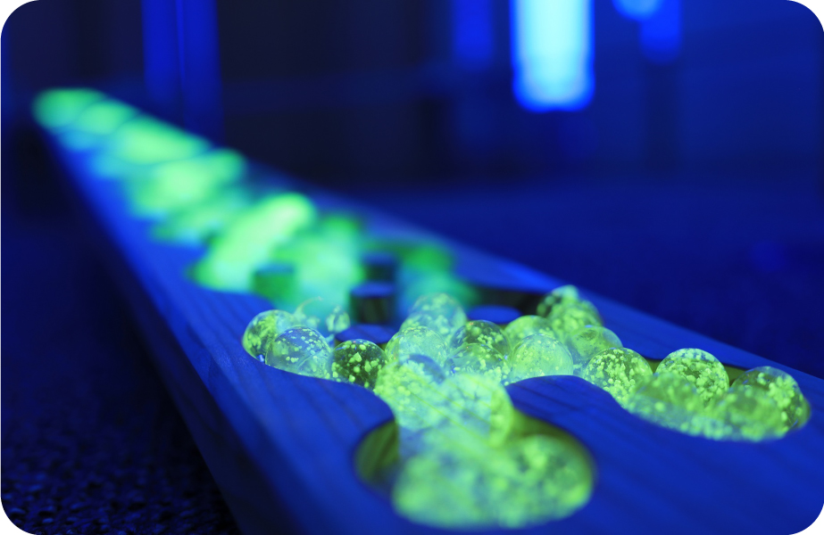 光るビー玉転がし 光るビー玉転がし